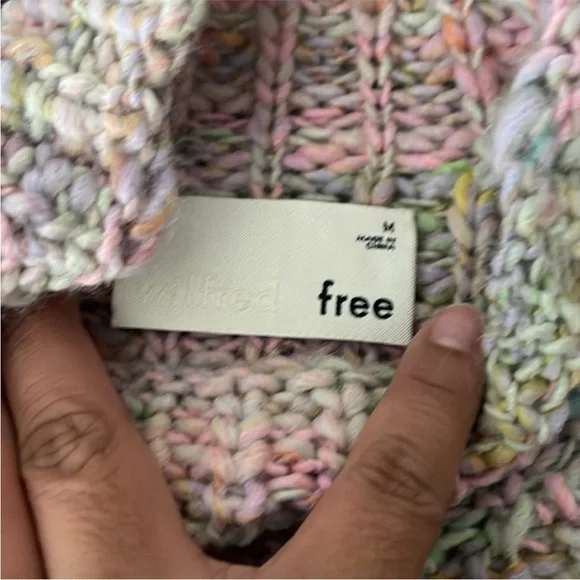 WILFRED | Aritzia Retrograde Mockneck Sweater - Picture 6 of 8